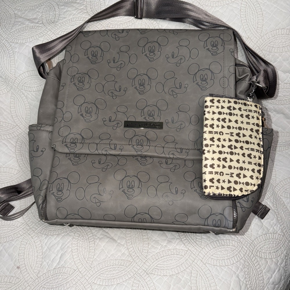 Petunia Pickle Bottom x Disney Love Mickey Disney Method Diaper‎ Bag Backpack